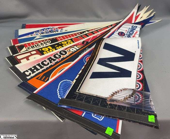 Lot of 8 Chicago Sports Pennants: Cubs, Bears, Bulls image
