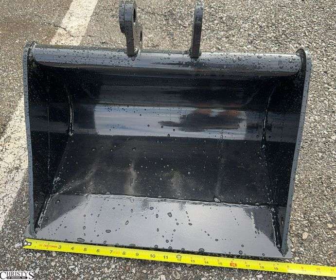 Mini Excivator 20" Bucket image