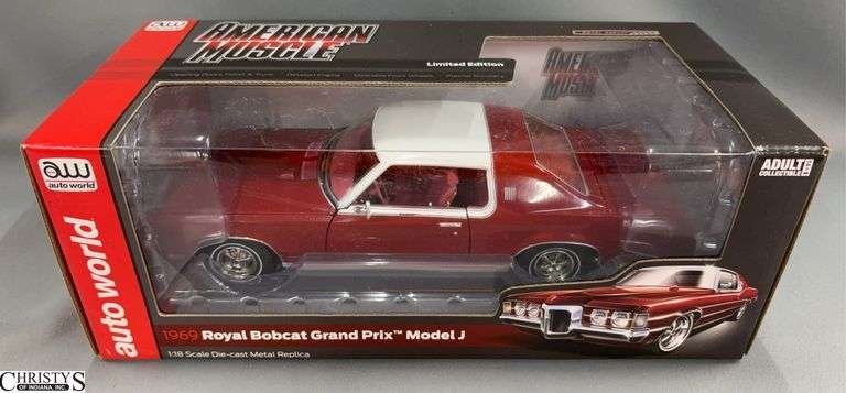 1969 Royal Bobcat Grand Prix Model J 1:18 Scale Die-Cast Metal Replica image