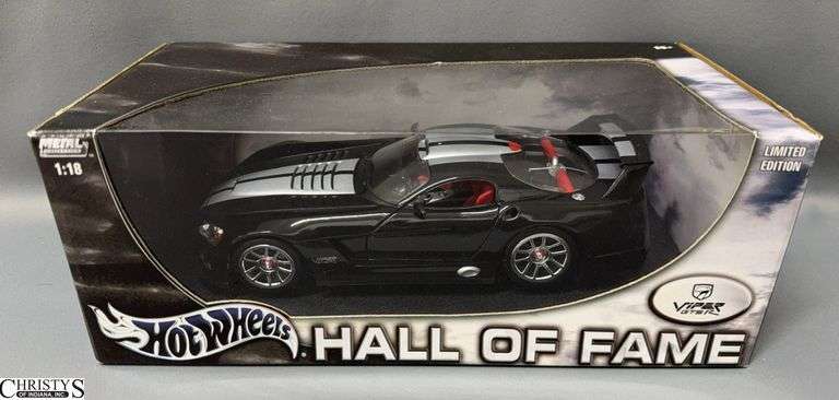 Hot Wheels Hall of Fame 1:18 Scale Dodge Viper GTS-R image