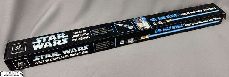 Star Wars Obi-Wan Kenobi Force FX Lightsaber Collectible - Master Replicas image