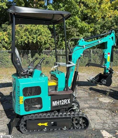 2025 CFG Mini Excavator MH12RX Gasoline Engine image