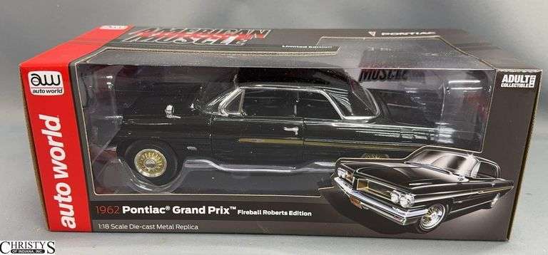 1962 Pontiac Grand Prix Fireball Roberts Edition 1:18 Scale Die-Cast Metal Replica image