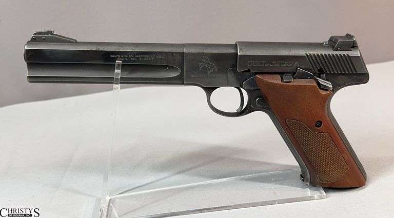 Colt Match Target Pistol cal. 22 LR SN: 83400-S in a Black Hand Gun Bag image