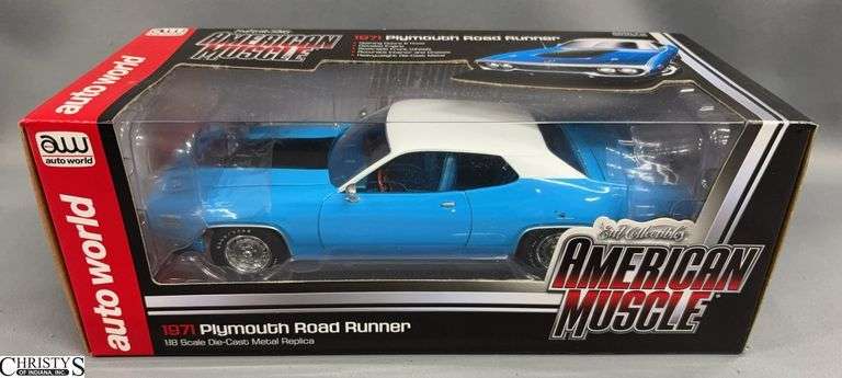 American Muscle 1971 Plymouth Road Runner 1:18 Scale Die-Cast Replica image
