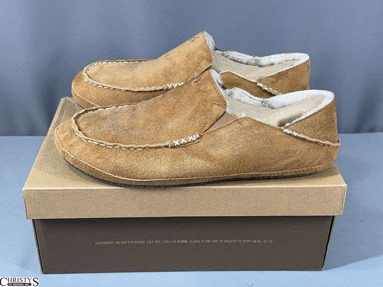 OluKai Moloa Men's Slippers Size 12 in Original Box.  Color Tobacco.  Appear to be not worn. image