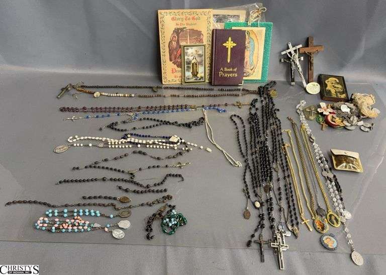 Assorted Rosaries, Rosary Pendants, Relics, Misc - Some broken rosaries, wear from use