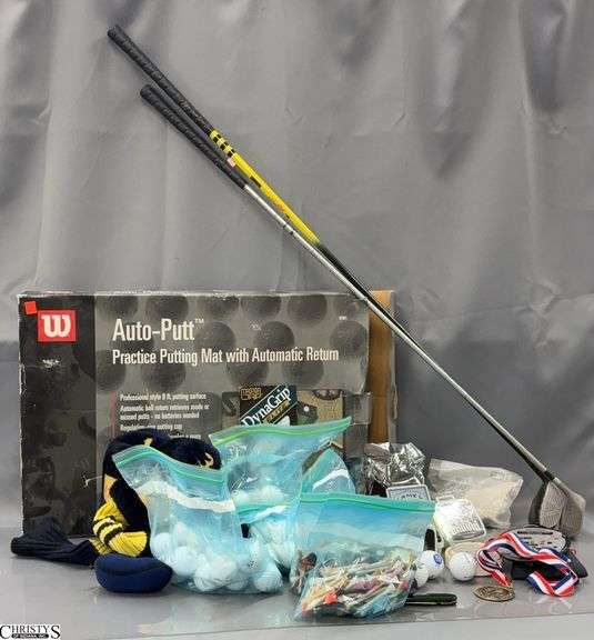 Wilson Auto Putt Practice Putting Mat, Golf Balls, 2 Golf Clubs, Club Covers image