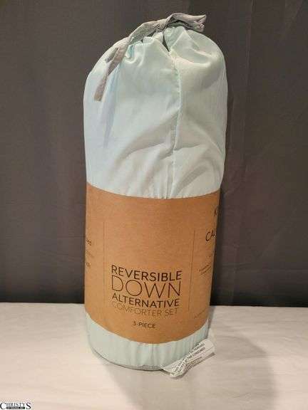 King/Cal King Reversible Down Alternative Set, Comforter plus 2 Shams, 100% Polyester Fill