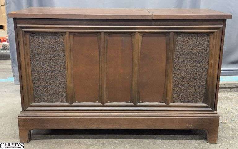 General Electric Console Turn Table and Stereo, Untested 42x16.5x27" Tall image