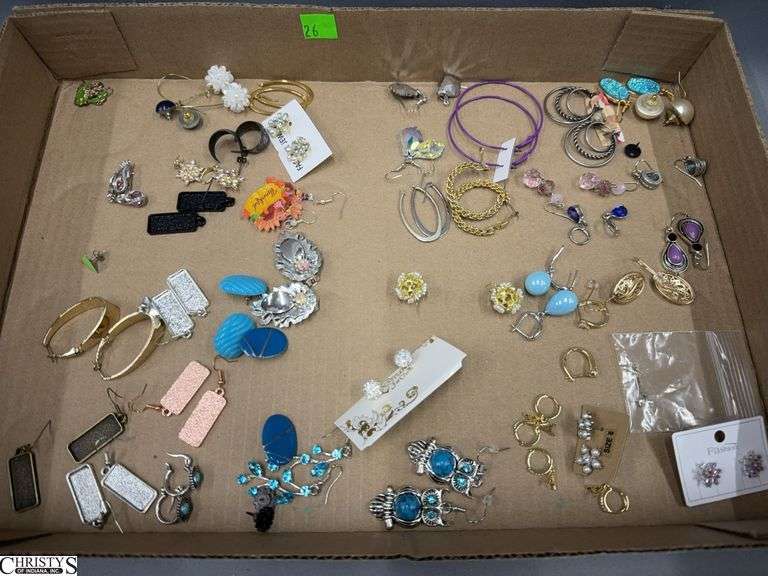 Approx. 45 Pairs of Earrings