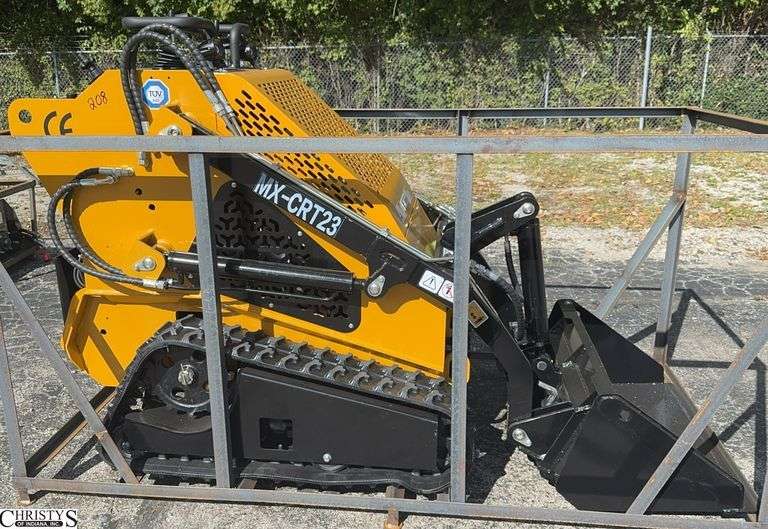 Compact Track Loader MX-CRT23 image