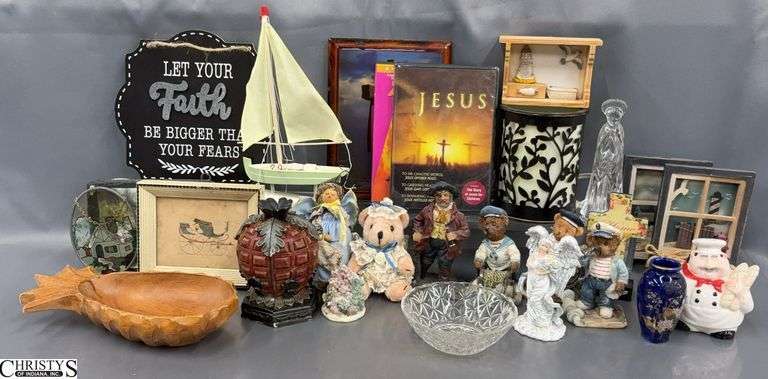 Figurines, Nightlight, Misc Decor - 6" of nightlight