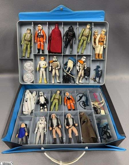 1977 Star Wars Action Figure Collectors Case with 19 Action Figures 80's, and one 90's with accessories. Case Showing Age image