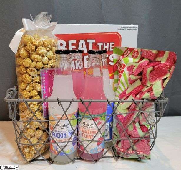Game Basket: Beat the Parents, Caramel Popcorn, Watermelon Slices, 4 Drinks image