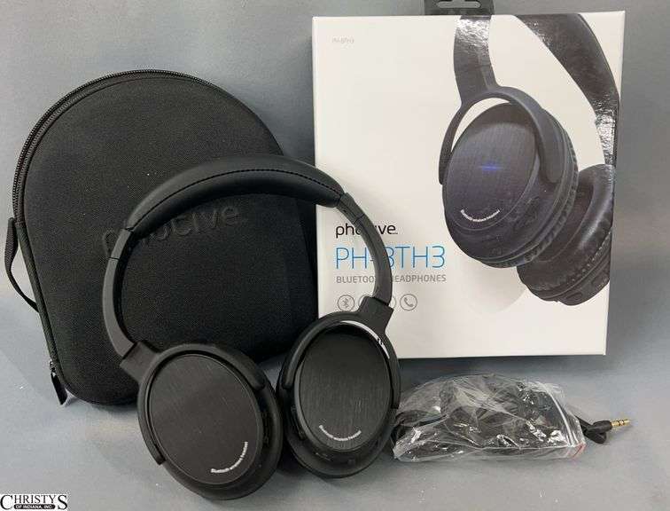 Photive PH-BTH3 Bluetooth Wireless Headphones with Case plastic is tacky rubber is tacky on headphones image