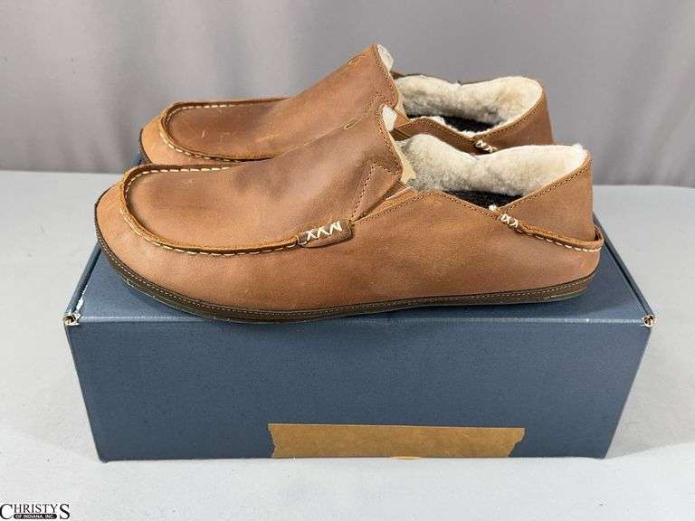 OluKai Moloa Men's Slippers in Original Box.  Size 12.  Color: Toffee / Dk Wood.  These slippers appear to be not worn. image