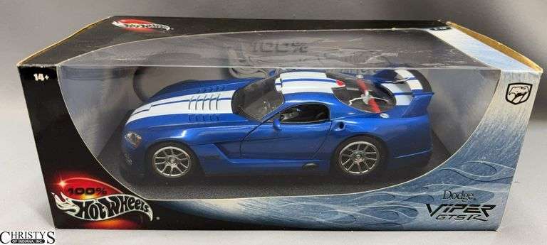1:18 Scale Hot Wheels Dodge Viper GTS-R image