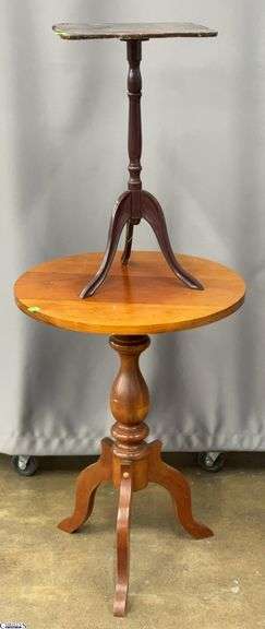 2 Wood Side Tables - 20" x 27" of largest image