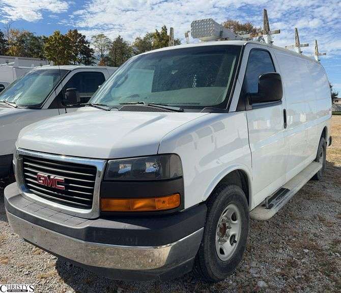 2017  GMC  Savana Driven here image