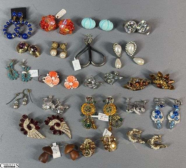 21 Pairs of Costume Jewelry Earrings image