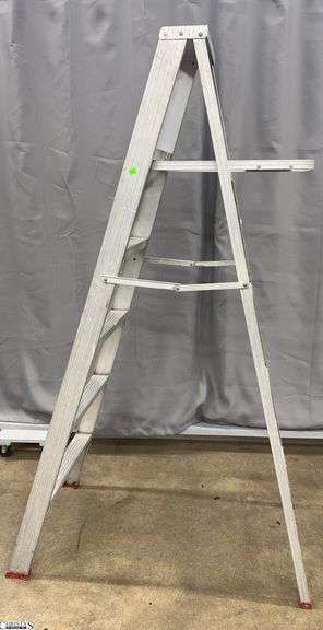 Aluminum Folding Step Ladder 6ft image