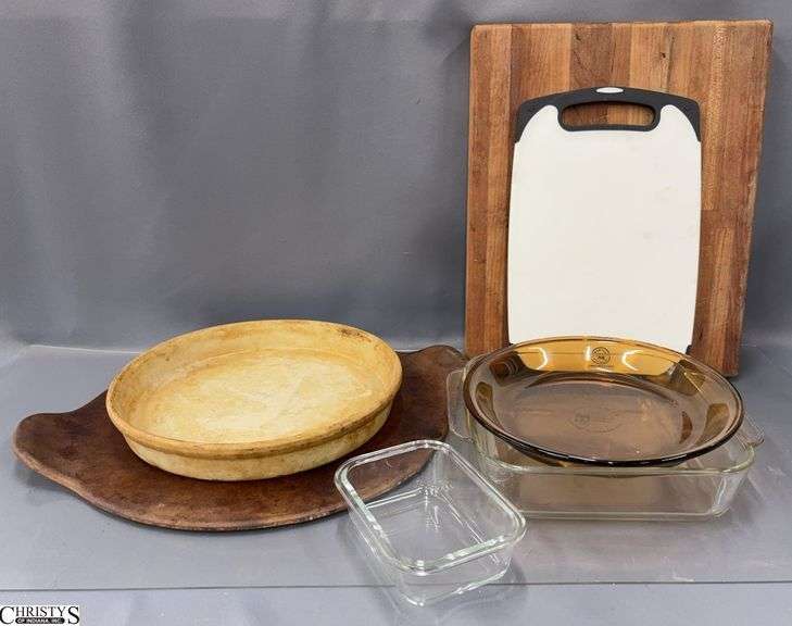 Cutting Boards, Pyrex, Pizza Stone and Glass Bakers image