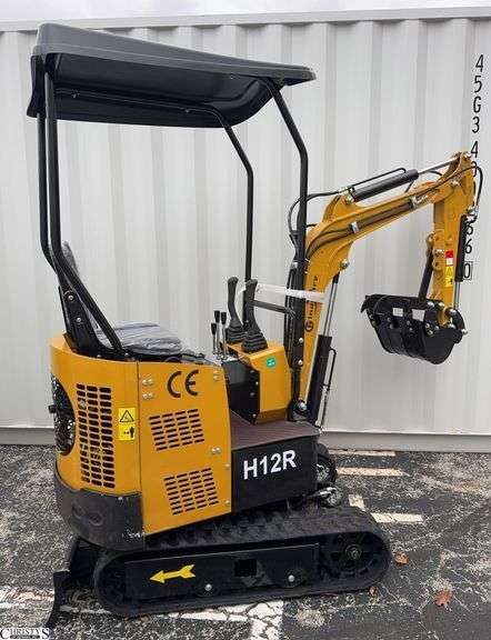 2025 CGF Mini Excavator H12R image