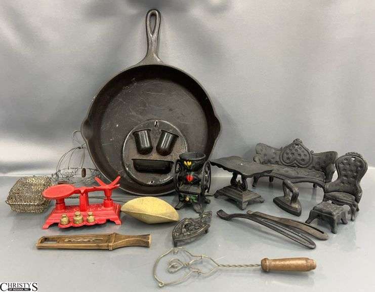 #8 Cast Iron Skillet, Cast Iron Miniature Furniture, Primitive Style Decor image