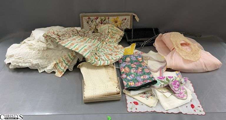 Vintage Beaded Handbag, Handkerchiefs, Aprons, Misc - 8" x 8" of handbag image