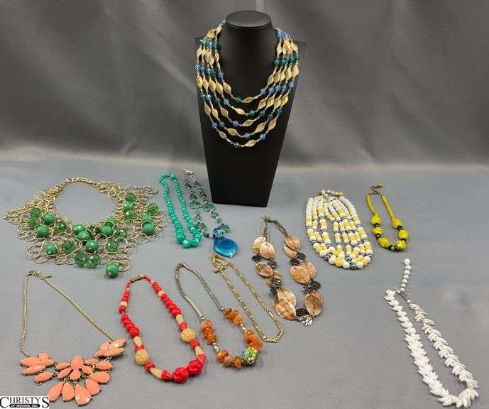 12 Fashion Necklaces or Chains image