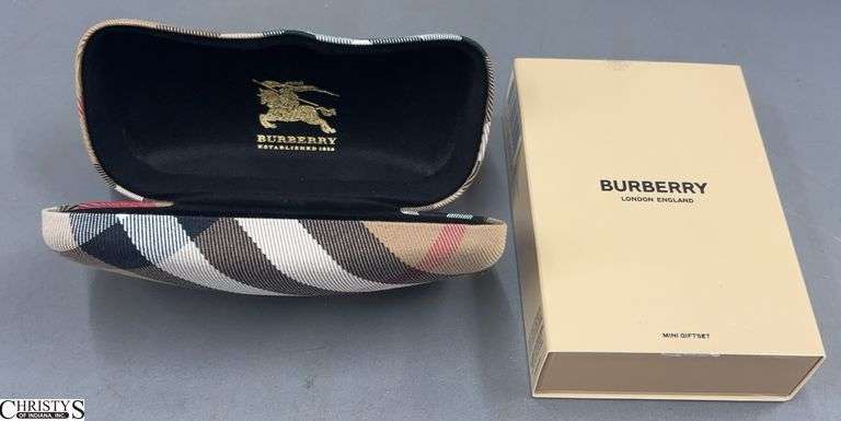 Burberry Ladies Mini Perfumes and Eye Glass Case - 6" of eye glass case image