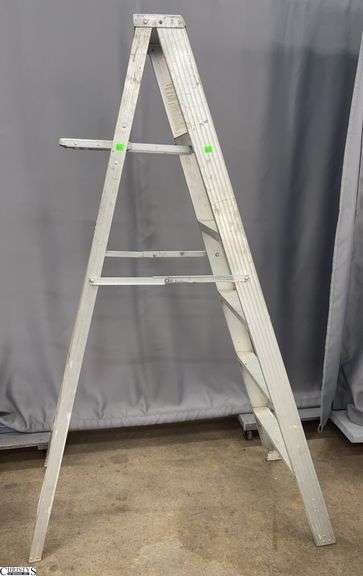 6ft Aluminum Ladder image