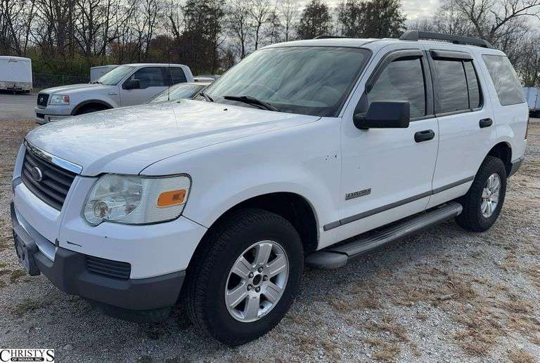 2006  FORD  Explorer Driven Here. No Reverse Weak Battery image