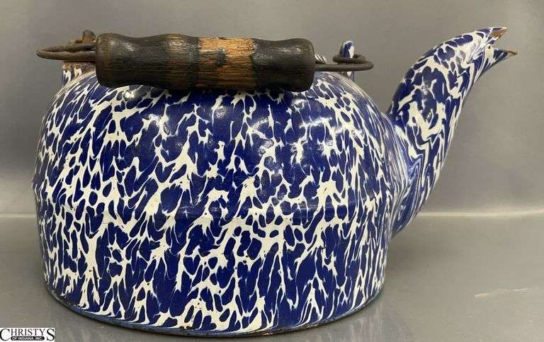 Graniteware Cast Iron Kettle - 12" x 7" - some wear image