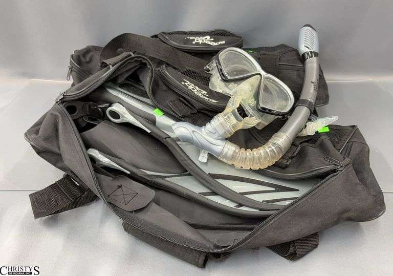 Scuba and Snorkel Gear image