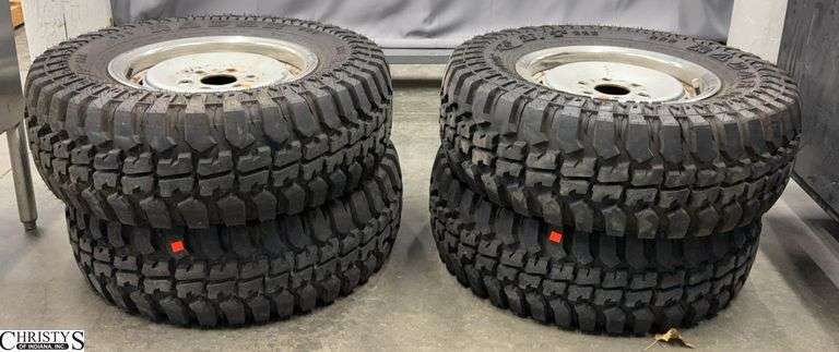 4 Radar Renegade Tires LT 243 / 75 R 16 image