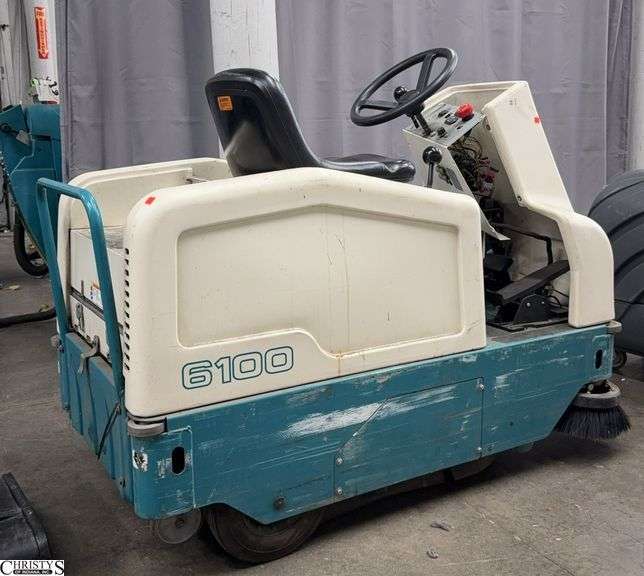 Tennant 6100 Machine Needs Repair, As Is Untested image