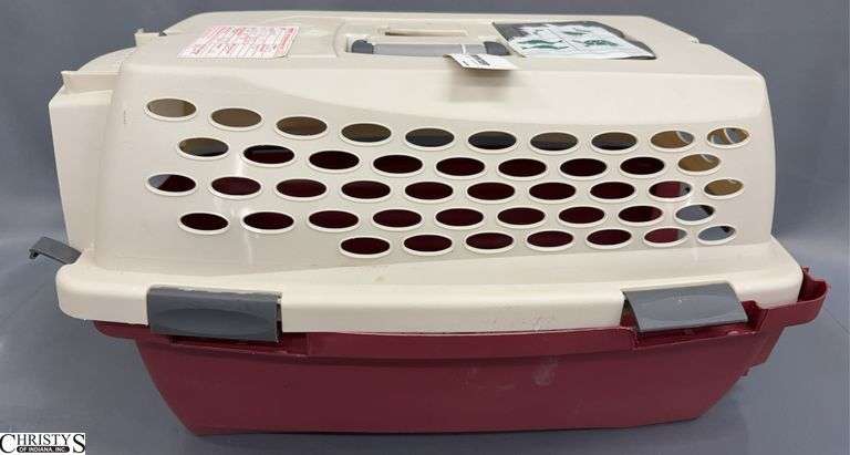 Small Breed Plastic Animal Pet Carrier - 15" x 22" image