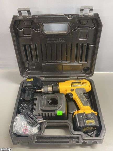 DeWalt 12v 3/8" VSR Cordless Adjustable Clutch Drill / Driver With Hard Case, Battery and Charger image