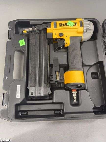 DeWalt 18 Gauge Brad Nailer In Case Model DWFP12233 image