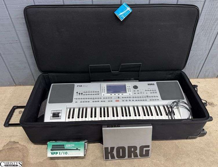 Korg PA 80 Professional Arranger. This Powers on and Has the Manual and Pedal. image