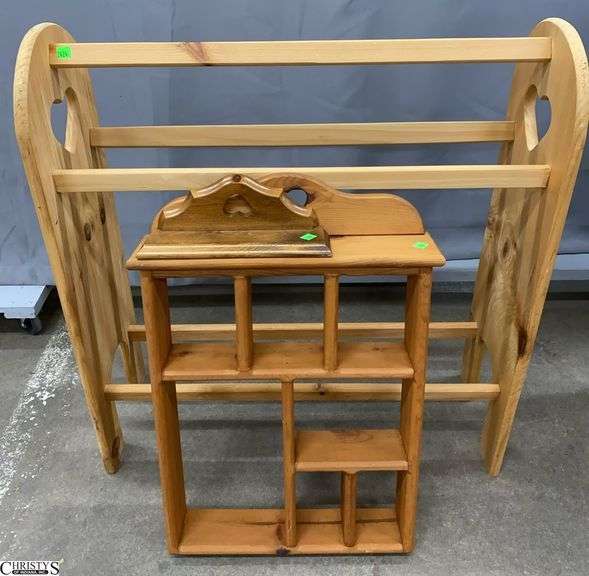 Wooden Quilt Rack, Display Shelves, Largest 30.5x11x32" Tall image