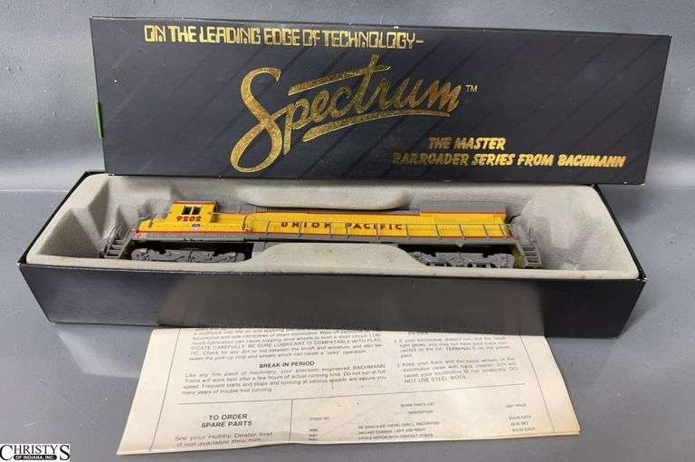 Spectrum Union Pacific HO Scale GE Dash 8-40C Diesel image