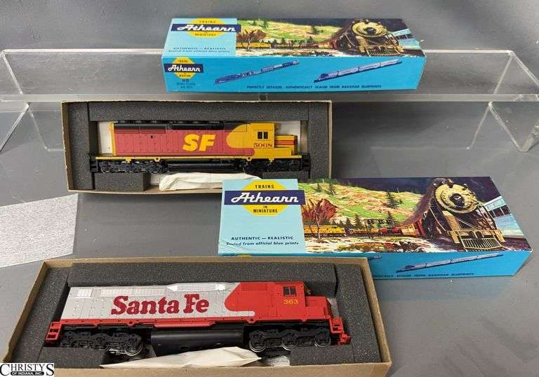 2 Athearn Powered, Santa Fe SDP 40 and Santa Fe Re Paint SD40-2 image