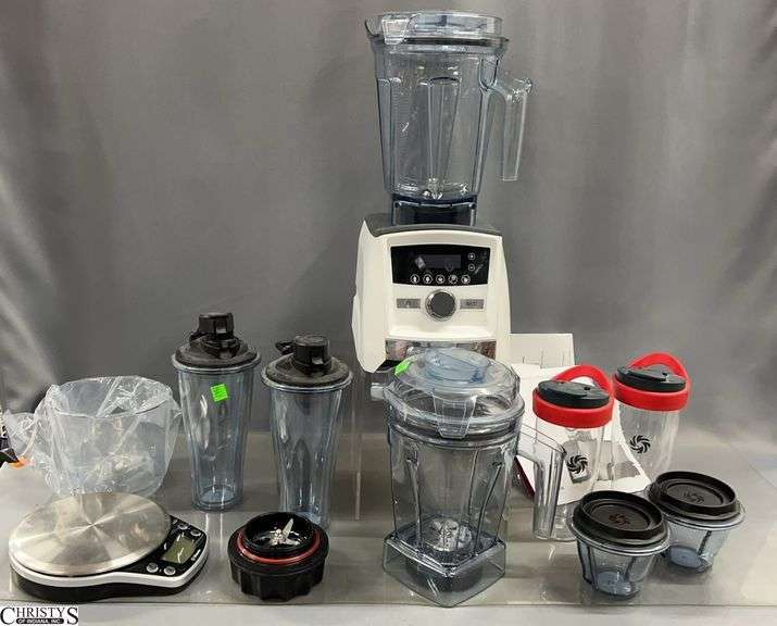 Vitamix and Accessories, Scale image