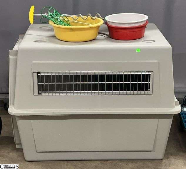 Vari Kennel XL PetMate Dog Crate With Pet Bowls And Yard Stake, Overall Height 30" image