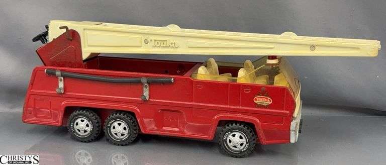 Vintage Tonka Toy Firetruck - 23" - some finish wear image