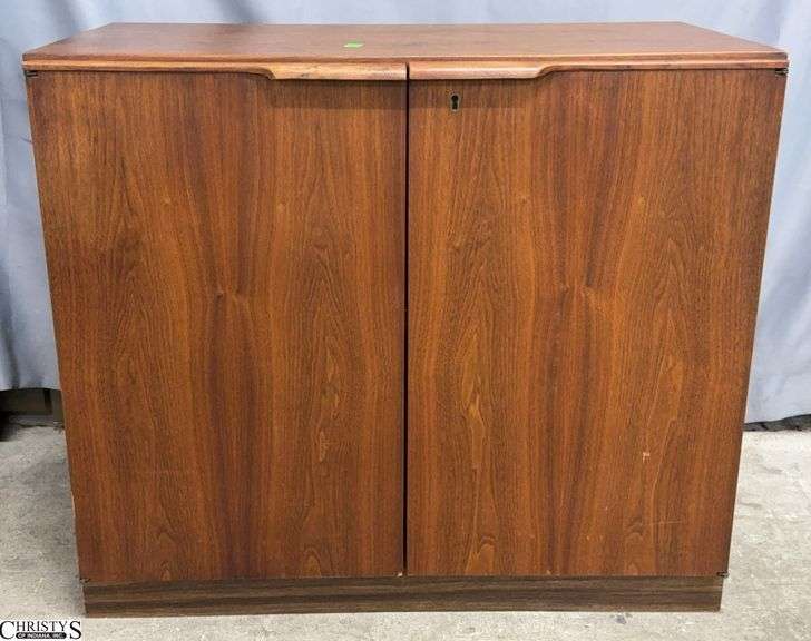2 Door Cabinet 31x18x27 image