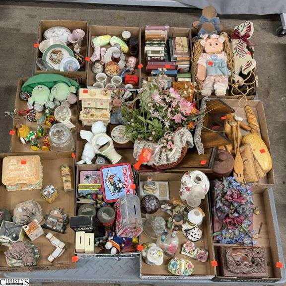 Skid of Mini Houses, Wood Decor, Artificial Bread, Misc - SKID NOT INCLUDED image